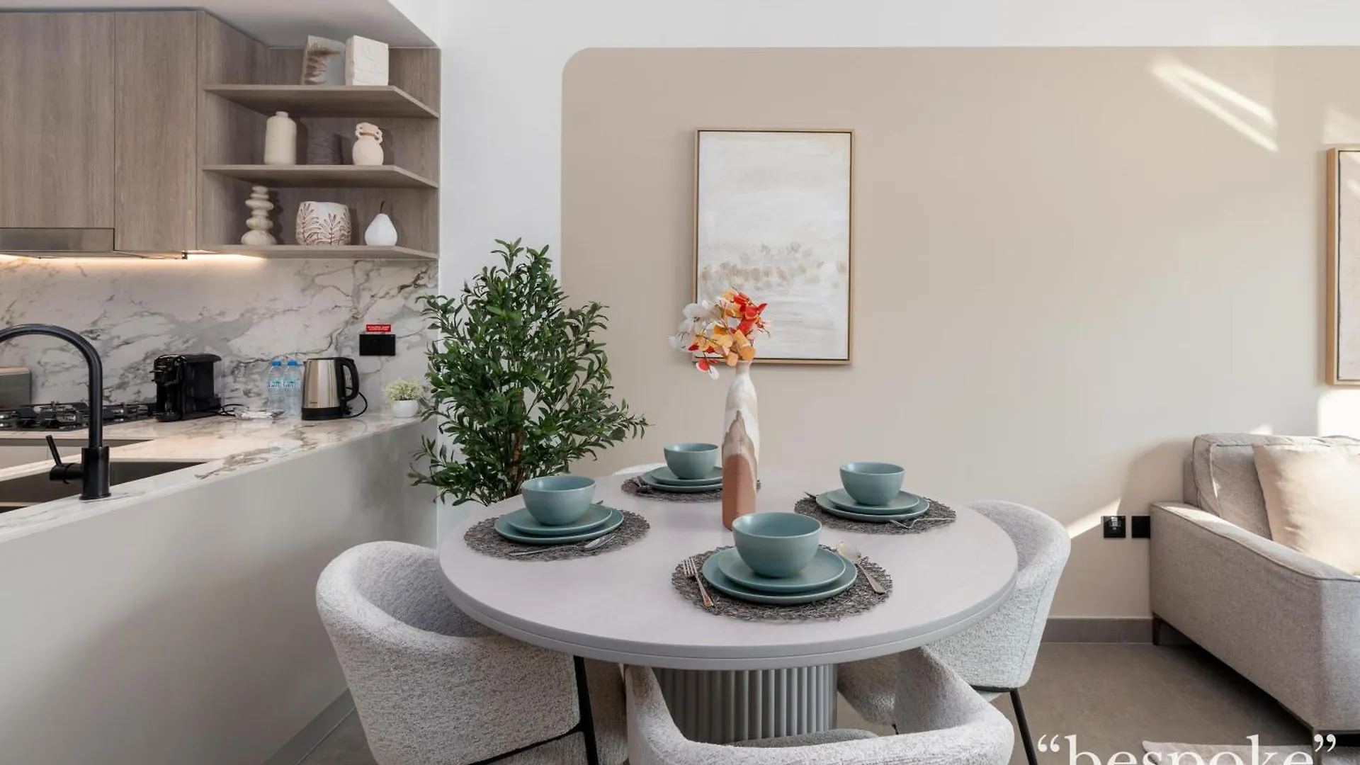 Bespoke Holiday Homes - Stylish 1-Br Apartment In Oxford Terraces, Jvc Dubai